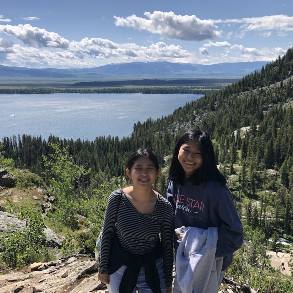 Image of Kaylee and her sister at Grand Teton National Park